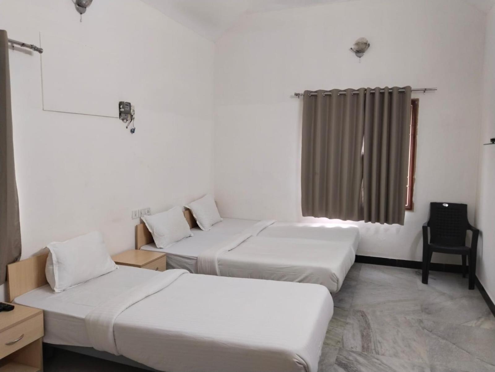 Roshini Serviced Apartments Chennai Exterior foto